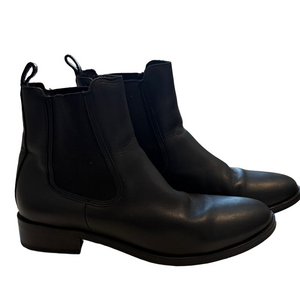 Thursday Boot Company black leather Chelsea boots sz 10